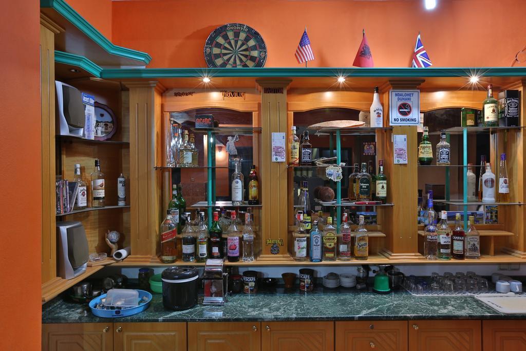 Tani'S Guesthouse Ксамил Екстериор снимка