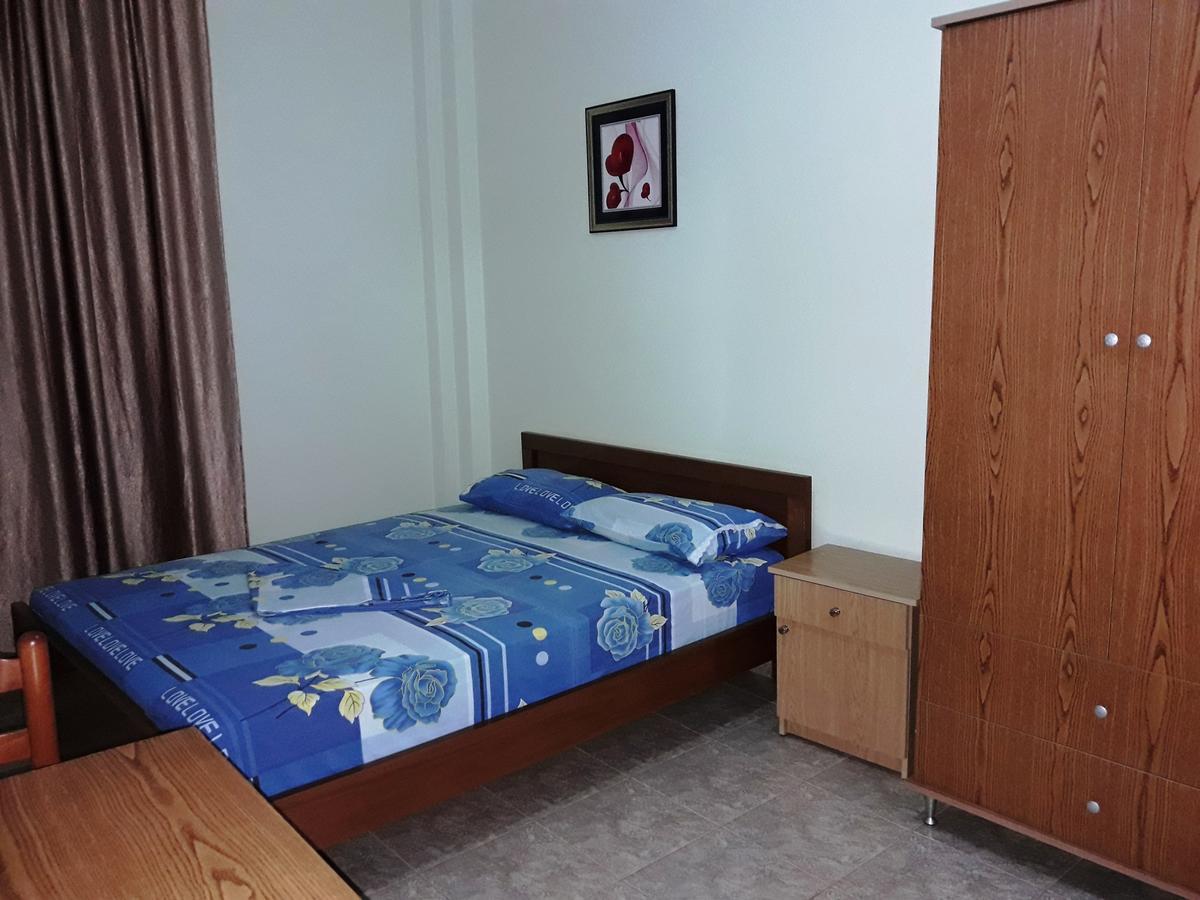 Tani'S Guesthouse Ксамил Екстериор снимка