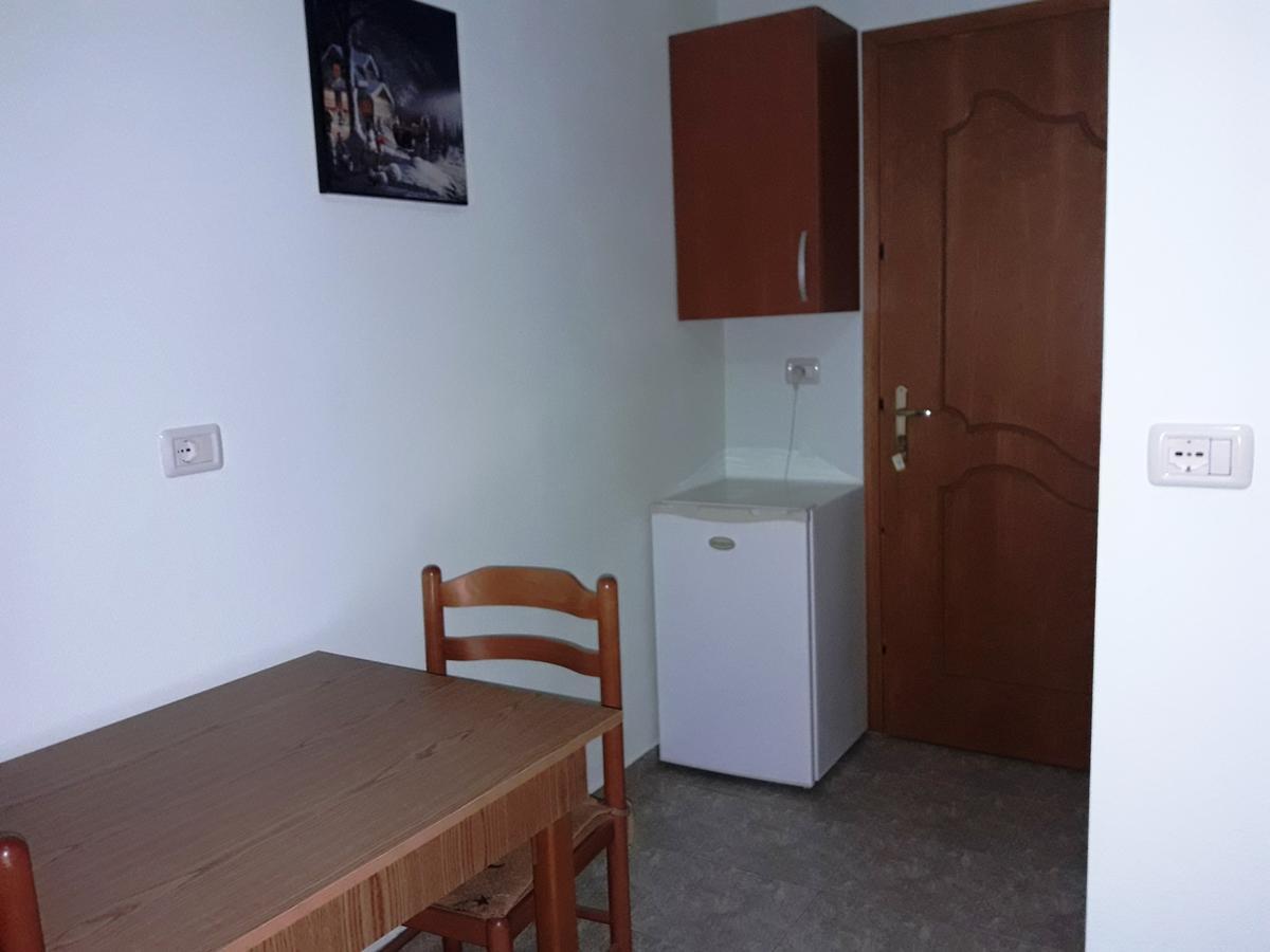 Tani'S Guesthouse Ксамил Екстериор снимка