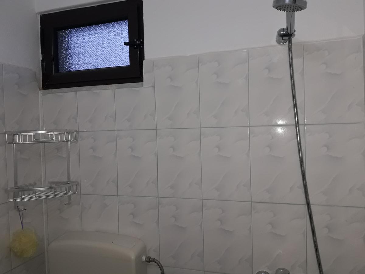 Tani'S Guesthouse Ксамил Екстериор снимка