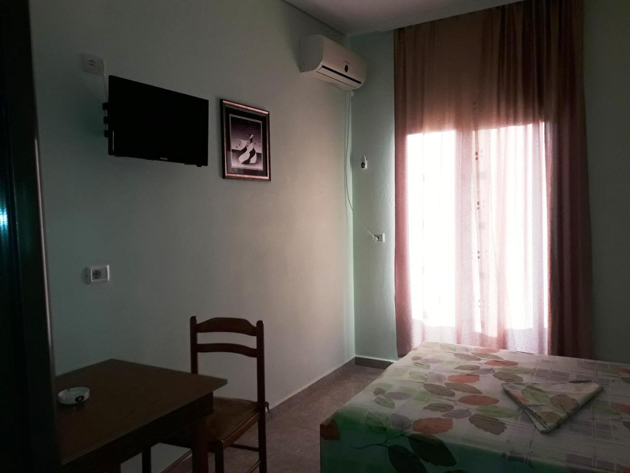 Tani'S Guesthouse Ксамил Екстериор снимка