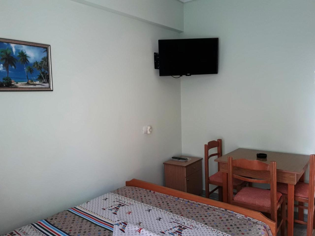Tani'S Guesthouse Ксамил Екстериор снимка