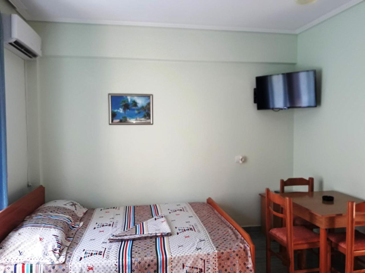 Tani'S Guesthouse Ксамил Екстериор снимка